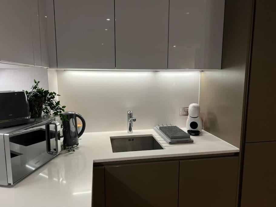 Beautiful Stay In Central Wembley London Exterior photo