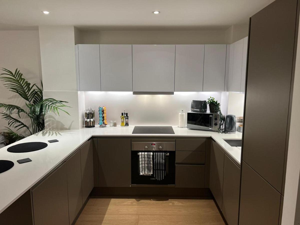 Beautiful Stay In Central Wembley London Exterior photo