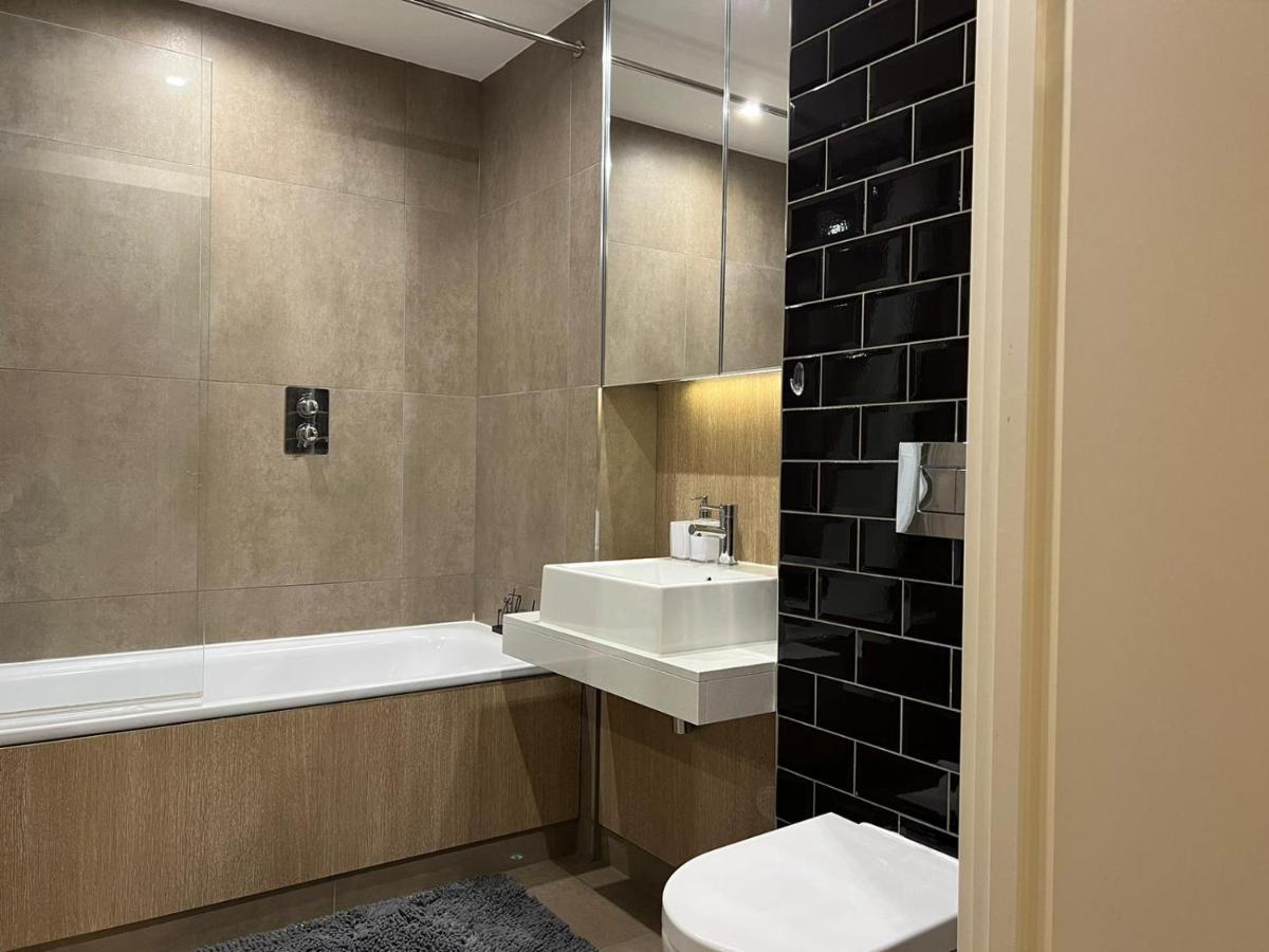 Beautiful Stay In Central Wembley London Exterior photo