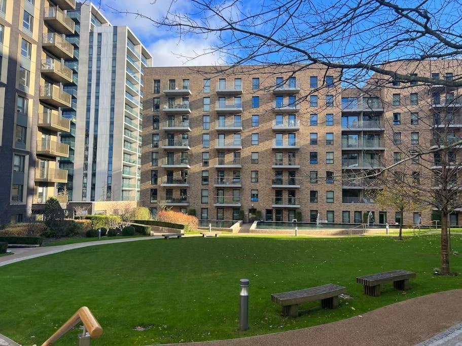 Beautiful Stay In Central Wembley London Exterior photo